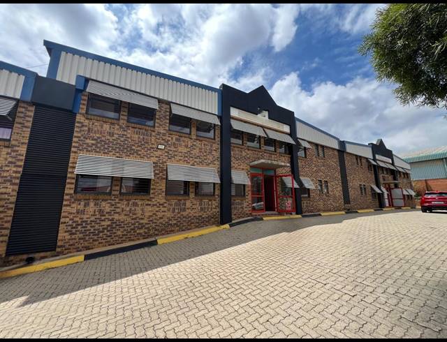 994M² WAREHOUSE TO LET IN KYA SANDS
